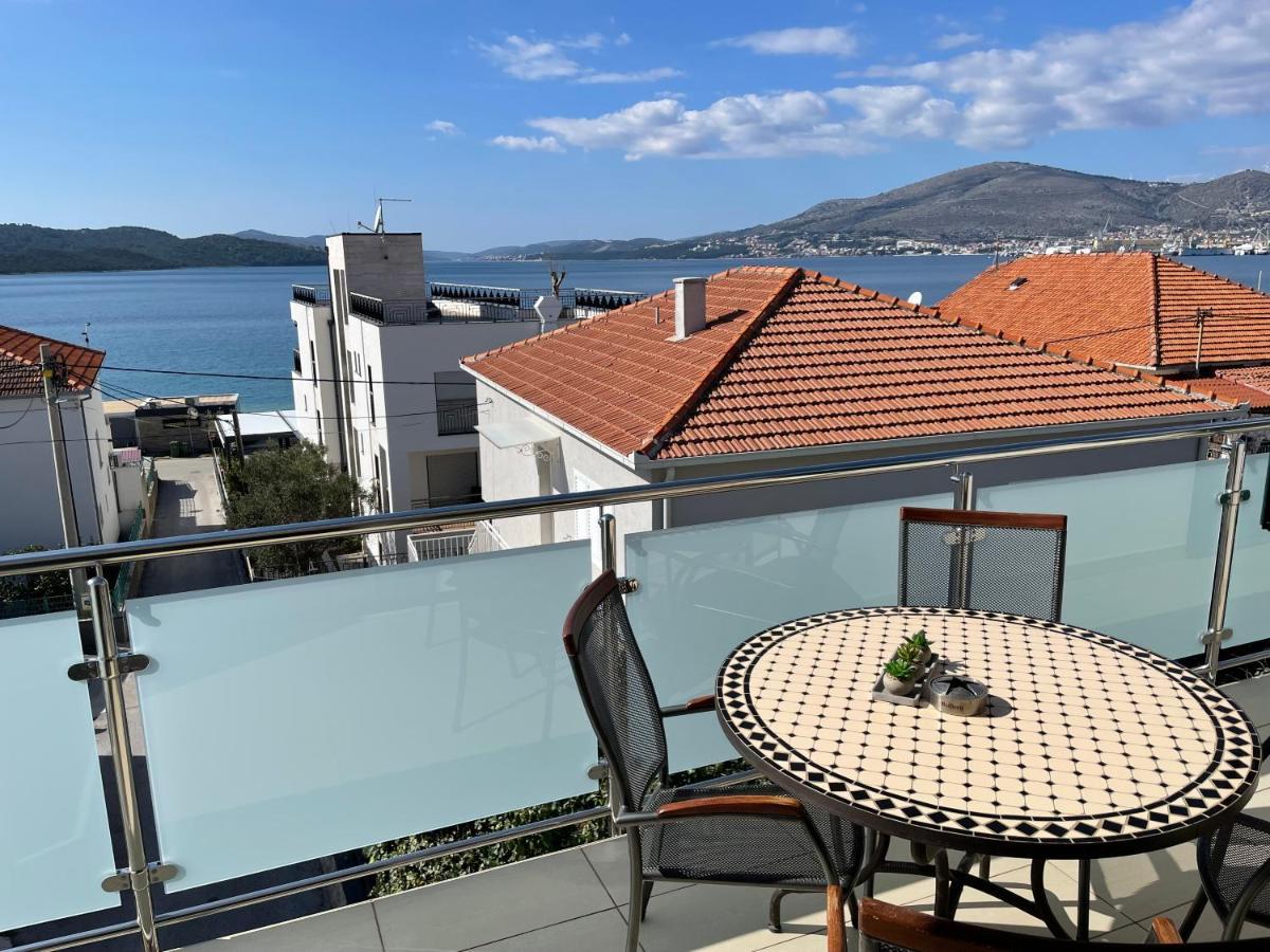 Apartments Cavar Trogir Exterior foto