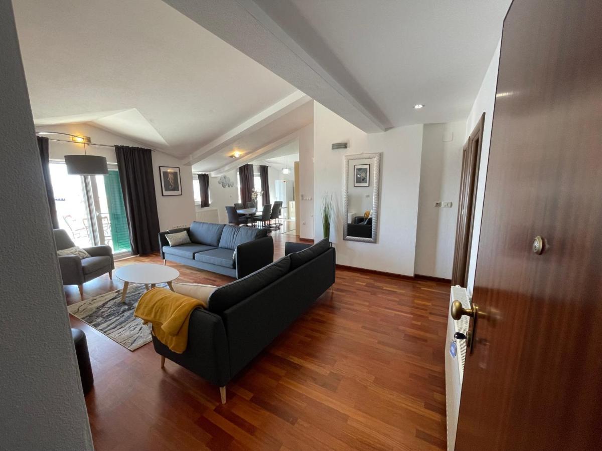 Apartments Cavar Trogir Exterior foto