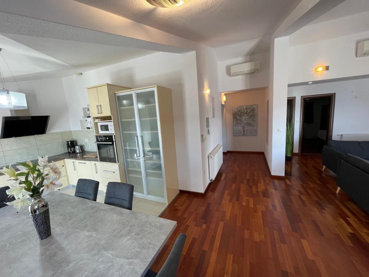 Apartments Cavar Trogir Exterior foto