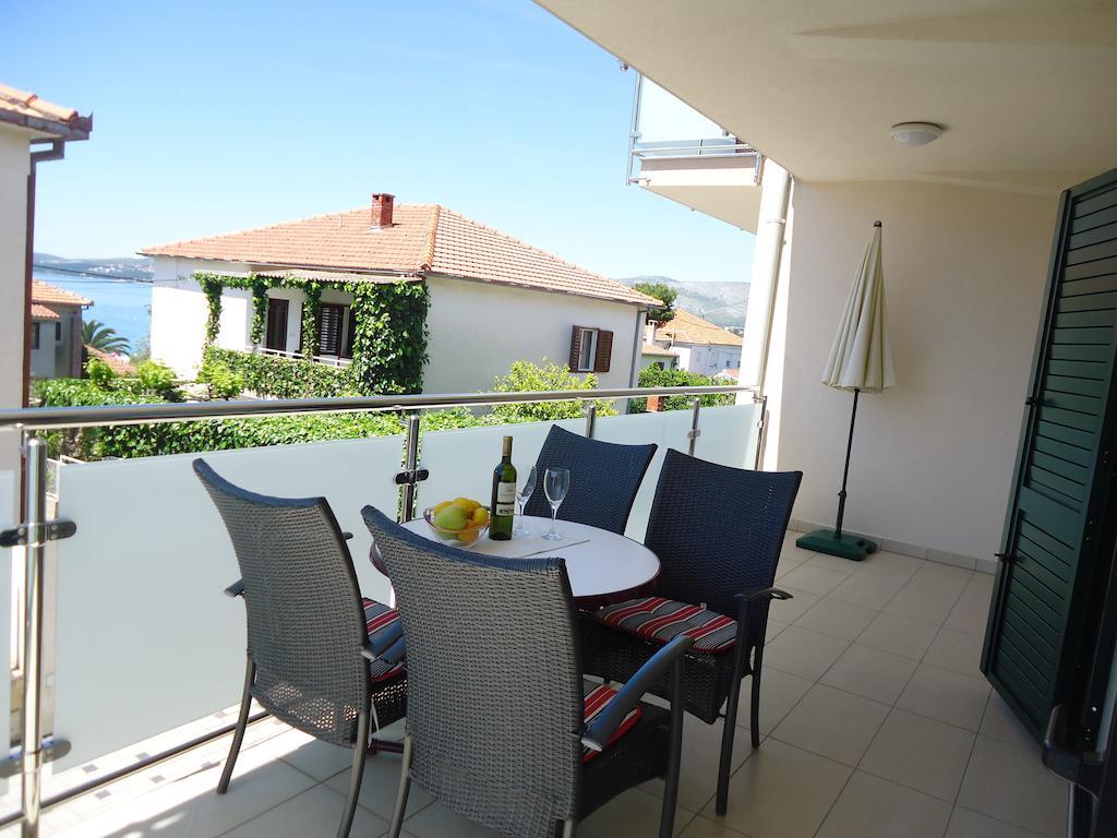 Apartments Cavar Trogir Habitación foto