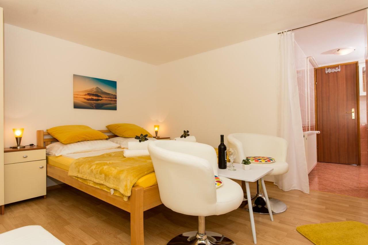 Apartments Cavar Trogir Exterior foto