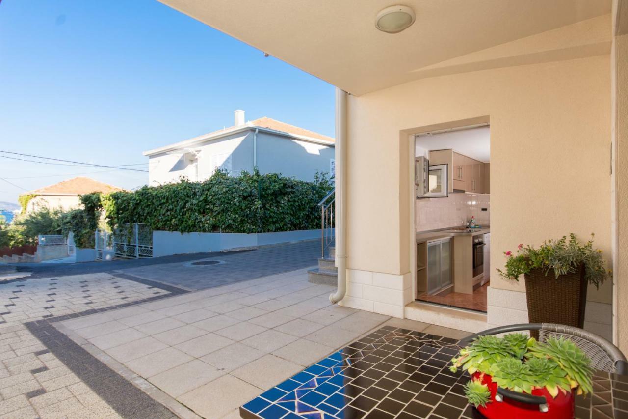 Apartments Cavar Trogir Exterior foto