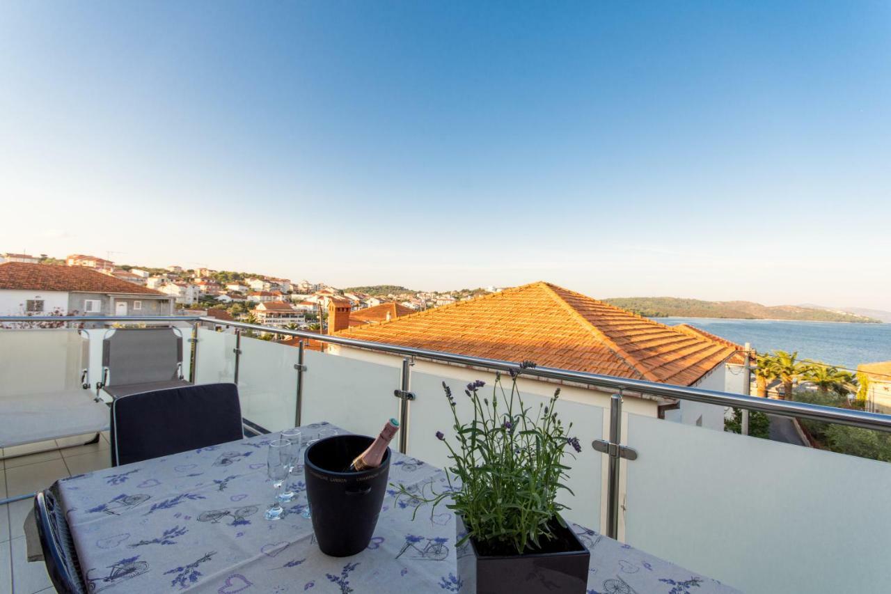 Apartments Cavar Trogir Exterior foto