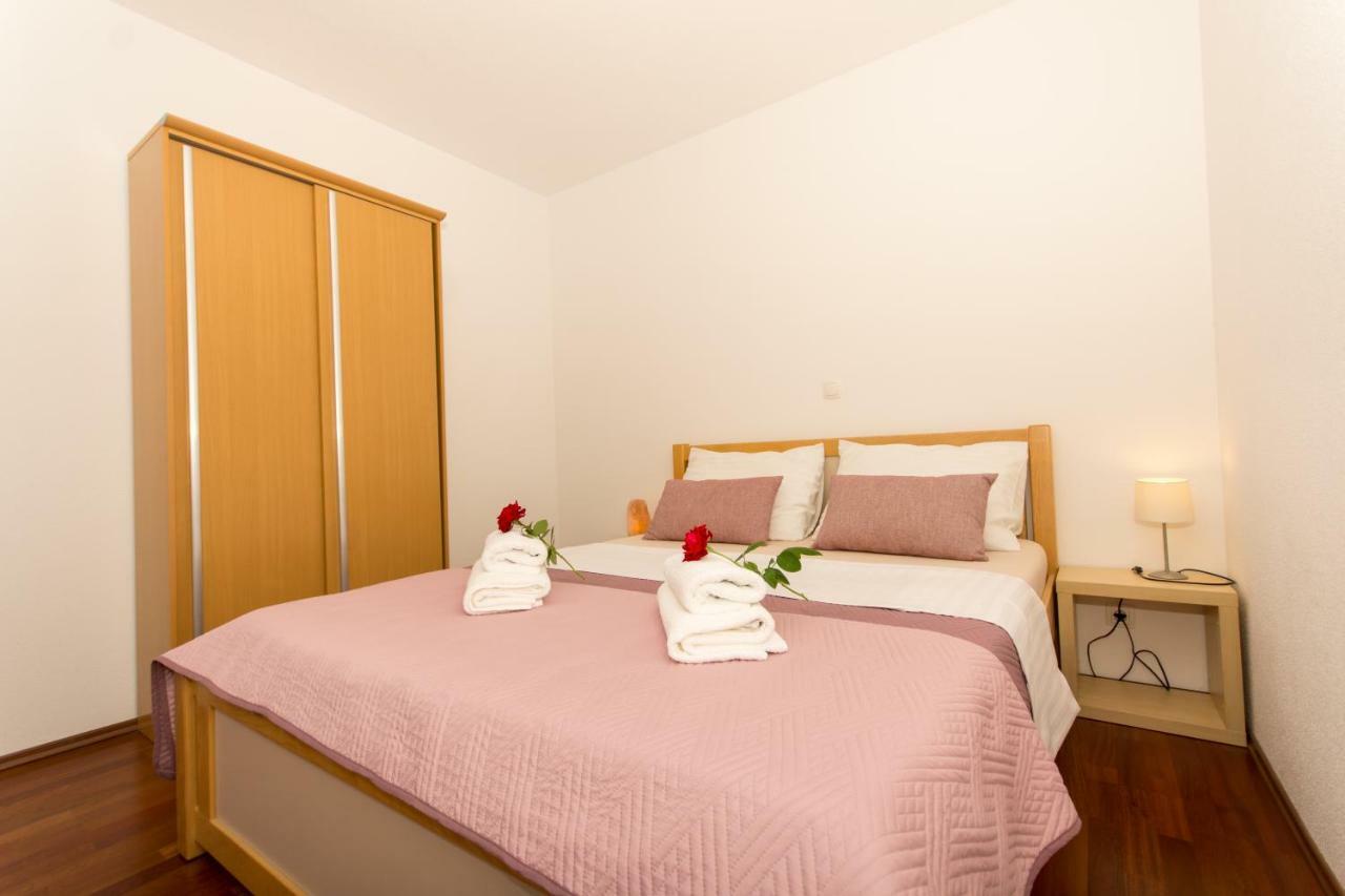 Apartments Cavar Trogir Exterior foto