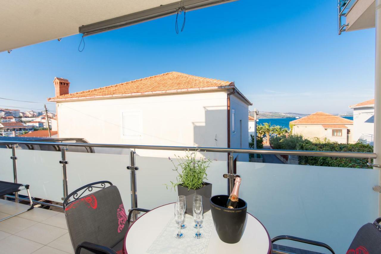 Apartments Cavar Trogir Exterior foto