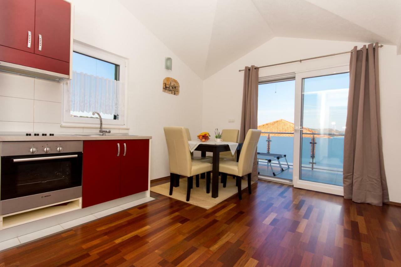 Apartments Cavar Trogir Exterior foto