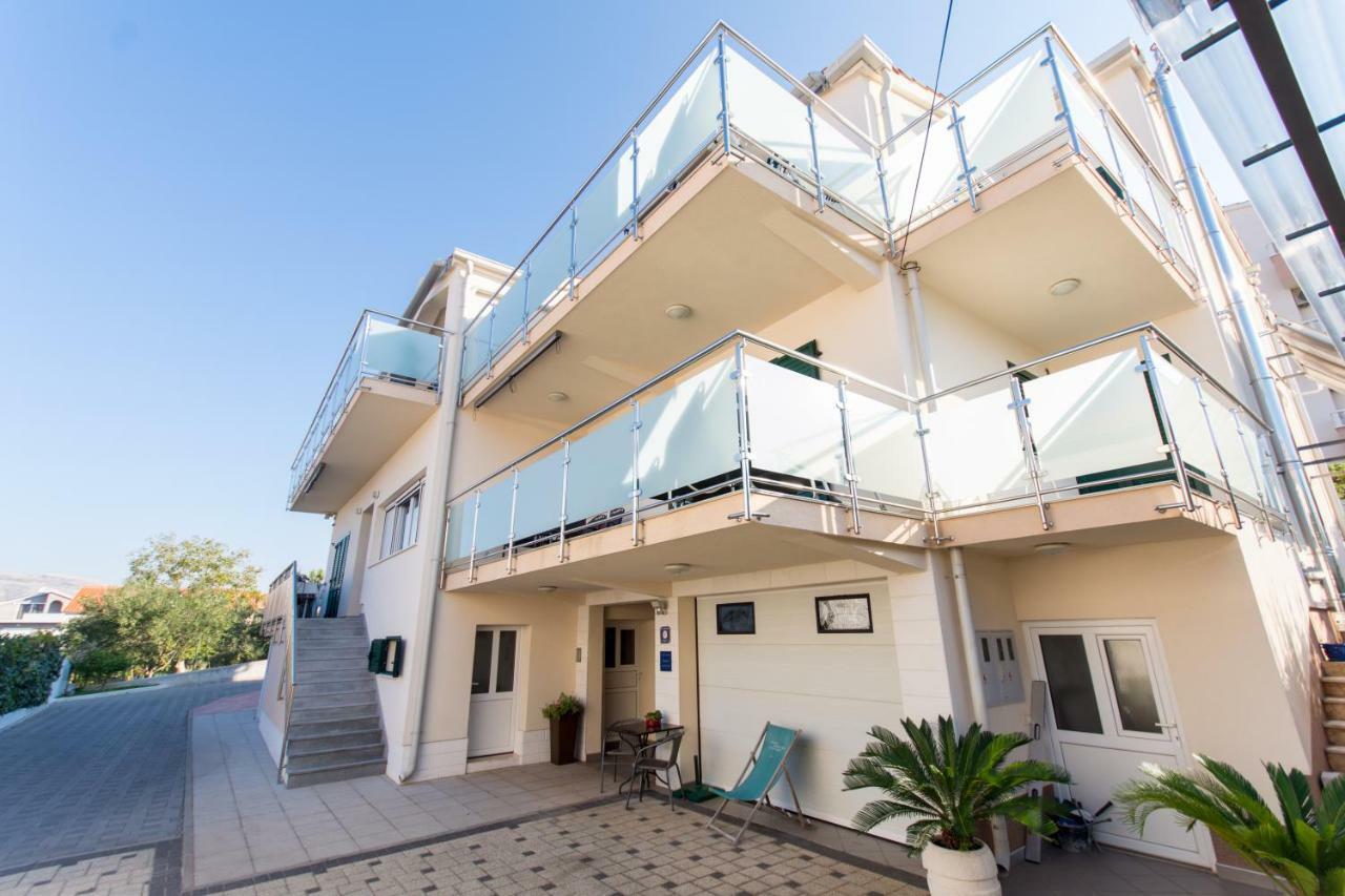 Apartments Cavar Trogir Exterior foto