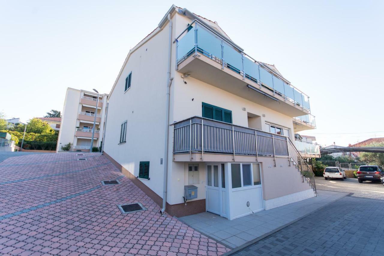 Apartments Cavar Trogir Exterior foto
